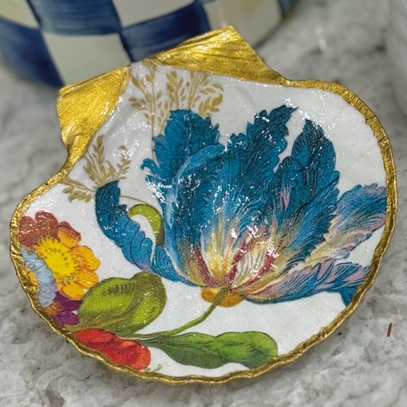 Hand Crafted Flower Market Trinket Shell Dish Blue - Picture 1 of 5